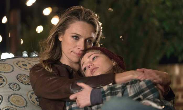 The Village 1x01