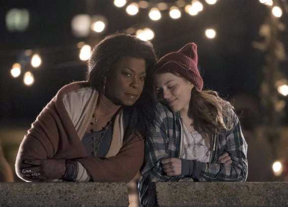 The Village 1x01
