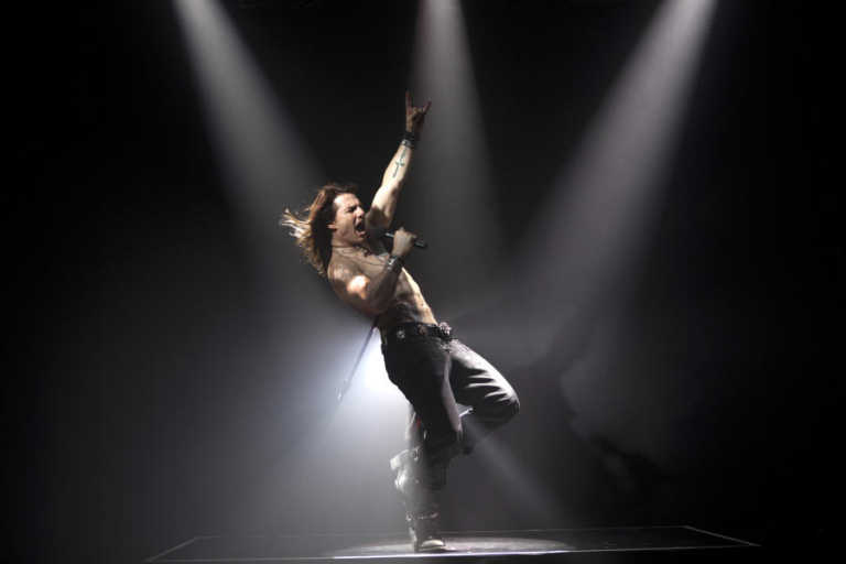 Rock of Ages: recensione del film con Tom Cruise Rock of Ages: recensione del film con Tom Cruise