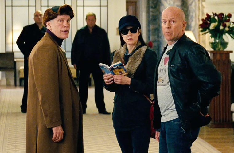 red 2 recensione