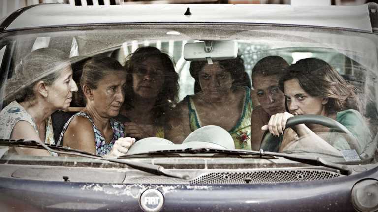 Via Castellana Bandiera: recensione del film di Emma Dante