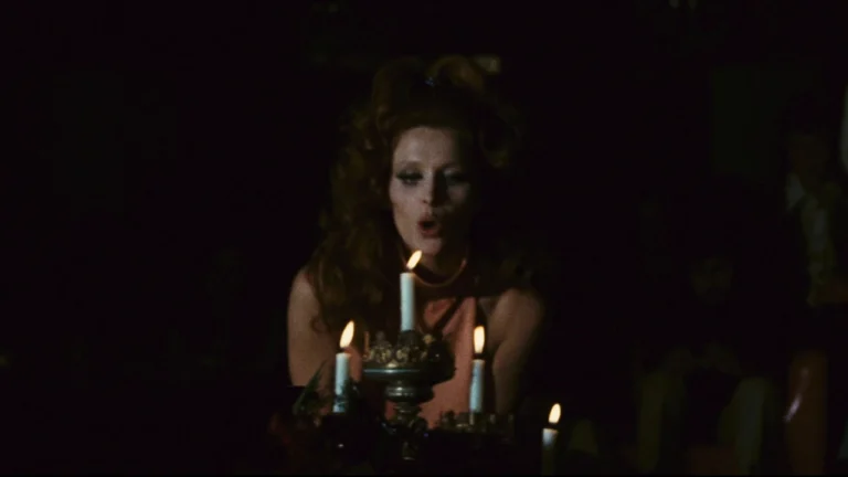 La Notte che Evelyn Uscì dalla Tomba: recensione del film di Emilio P. Miraglia