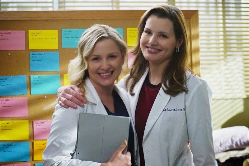 Grey’s Anatomy 11×13: nuova clip dall’episodio “Staring at the End”