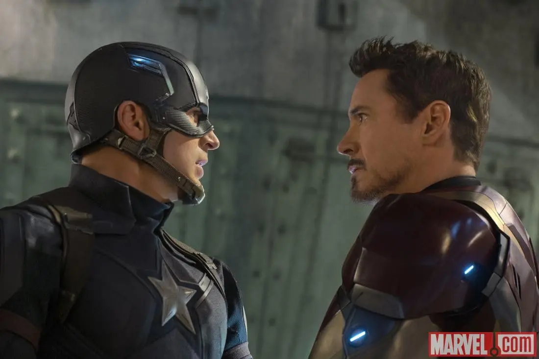 Robert Downey Jr. e Chris Evans in Captain America- Civil War (2016)