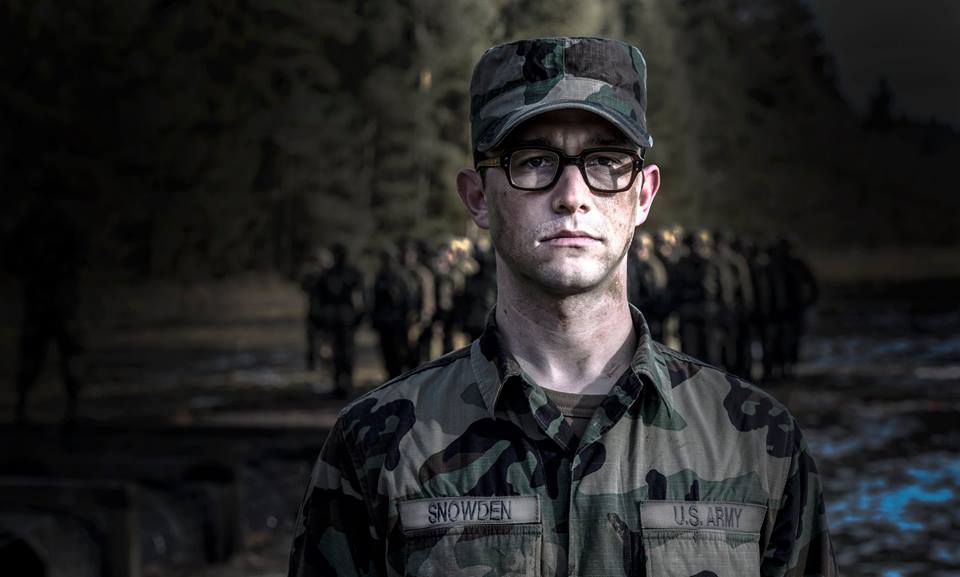 Snowden: il nuovo trailer del film di Oliver Stone dal SDCC