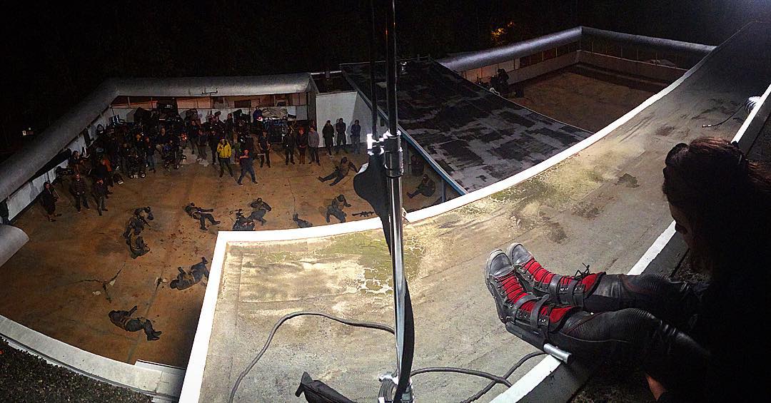 Arrow 4, foto dal set: l’azione e il pericolo Starling City Arrow 4, foto dal set: l’azione e il pericolo Starling City