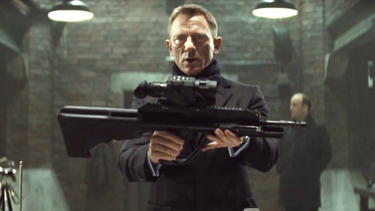 Spectre: Dave Bautista/Mr. Hinx si mostra per la prima volta in una nuova clip
