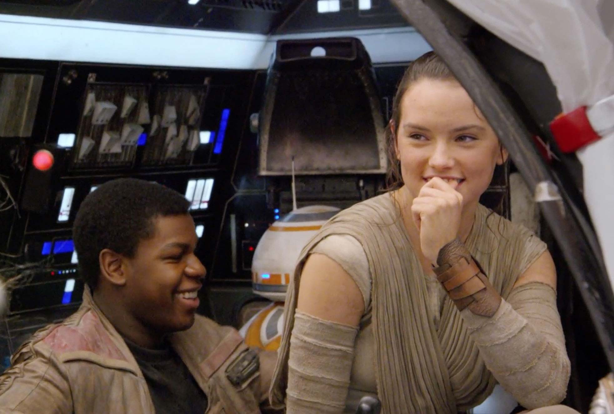 Le reazioni di Daisy Ridley e John Boyega al trailer de Il Risveglio della Forza