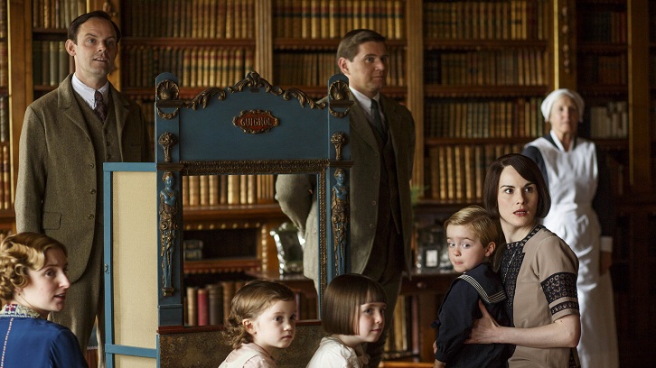 Downton Abbey 6×08: foto e promo del gran finale di serie Downton Abbey 6×08: foto e promo del gran finale di serie