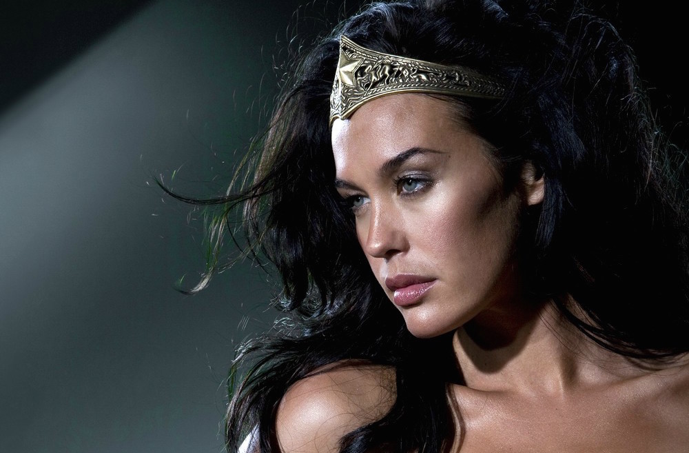 Justice League Mortal: le foto inedita di Megan Gale come Wonder Woman