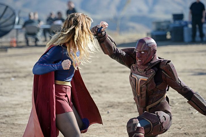 Supergirl 1×06: foto promozionali dall’episodio “Red Faced”