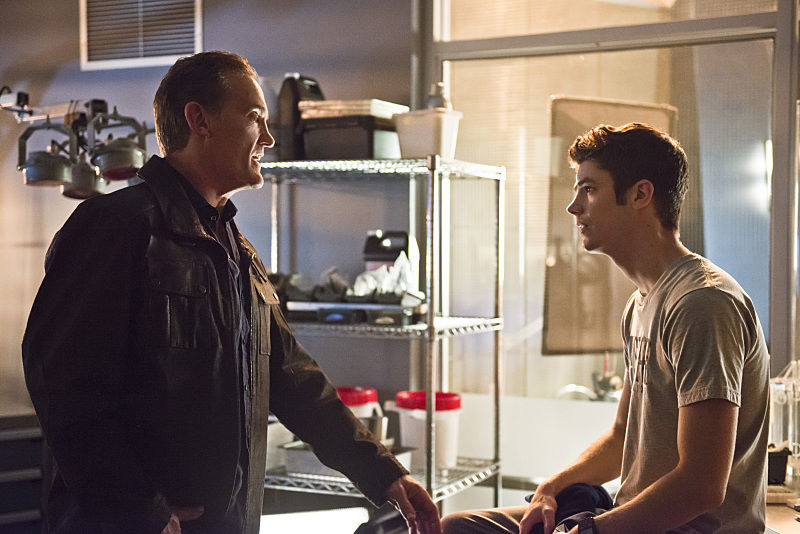 The Flash 2×07: foto promozionali dall’episodio “Gorilla Warfare”