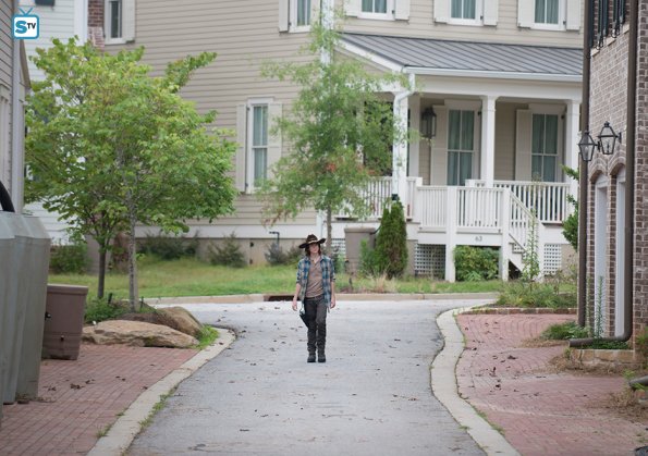The Walking Dead 6×07: foto promozionali da “Heads Up”