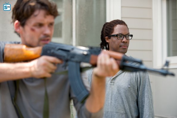 The Walking Dead 6×08: foto promozionali da “Start to Finish” (midseason finale)