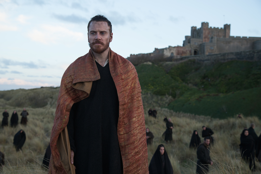 Michael Fassbender e Marion Cotillard magnetici nelle nuove foto del Macbeth
