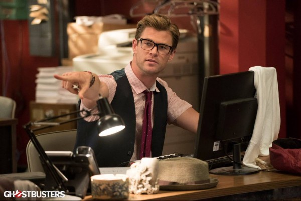 Chris Hemsworth protagonista di una nuova featurette di Ghostbusters