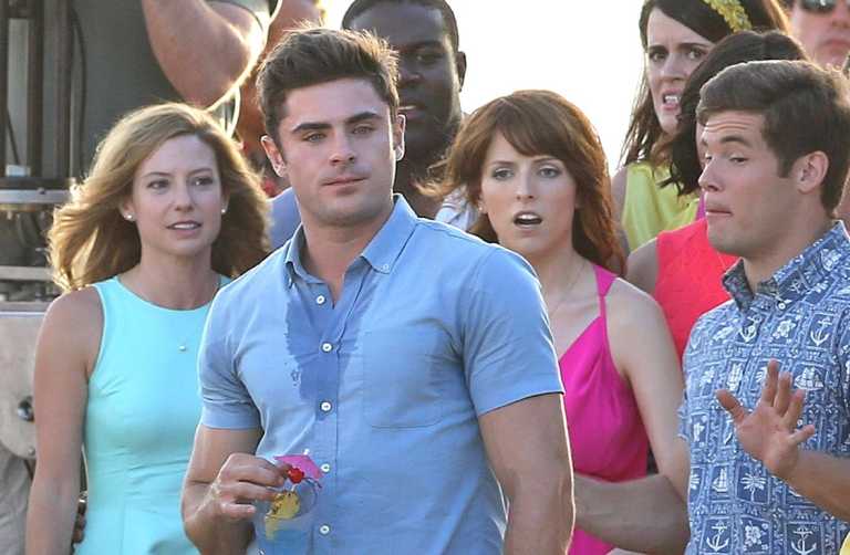 Mike and Dave Need Wedding Dates: trailer con Zac Efron
