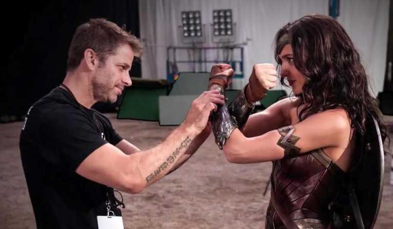 Batman v Superman: Wonder Woman in posa nelle nuove foto Batman v Superman: Wonder Woman in posa nelle nuove foto