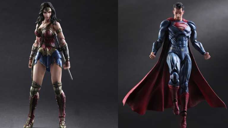 Batman v Superman: l’action figure di Wonder Woman e Superman di Square Enix