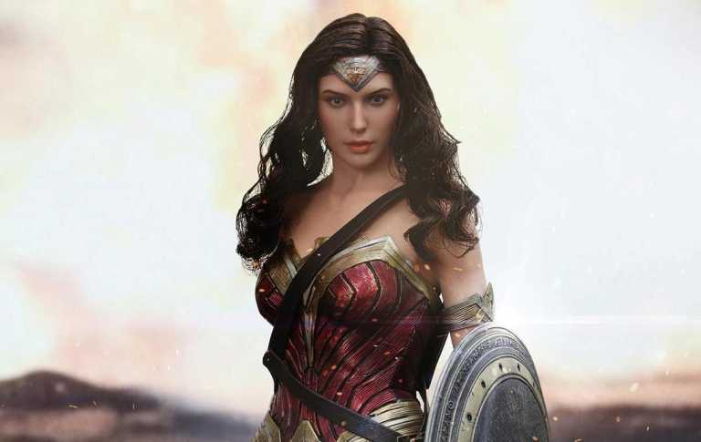 Batman v Superman: l’action figure Hot Toys di Wonder Woman
