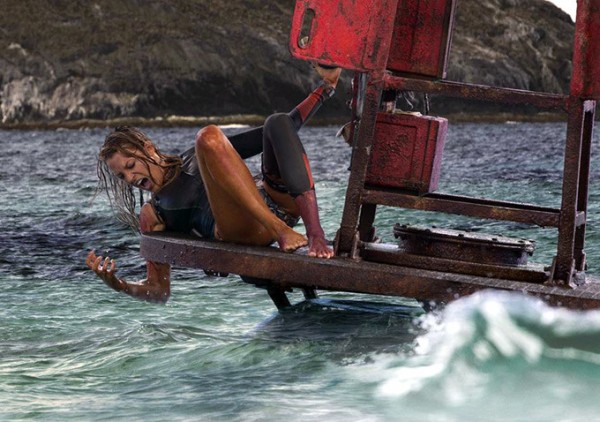 Blake Lively protagonista nel trailer di Paradise Beach: Dentro L’incubo