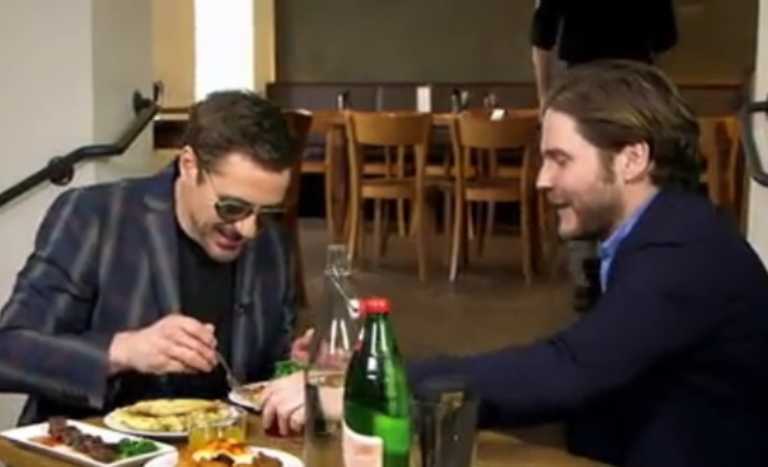 Captain America Civil War: Tony Stark a pranzo dal Barone Zemo – video Captain America Civil War: Tony Stark a pranzo dal Barone Zemo – video