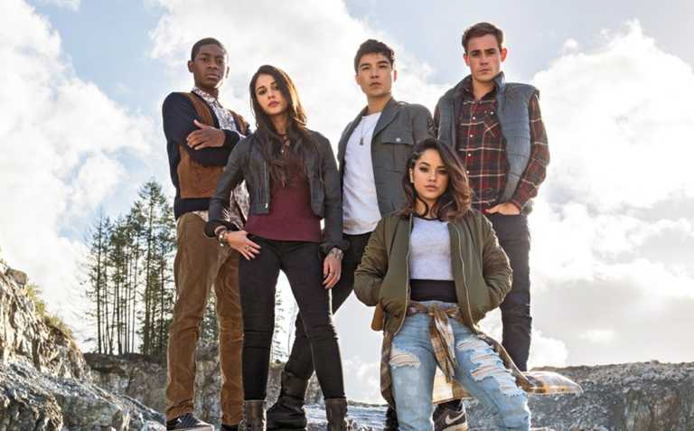 Power Rangers: ecco i nuovi costumi della squadra Power Rangers: ecco i nuovi costumi della squadra