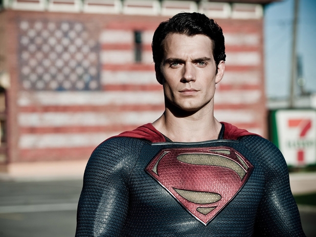 L’Uomo d’Acciaio: un costume inedito per Superman – Foto