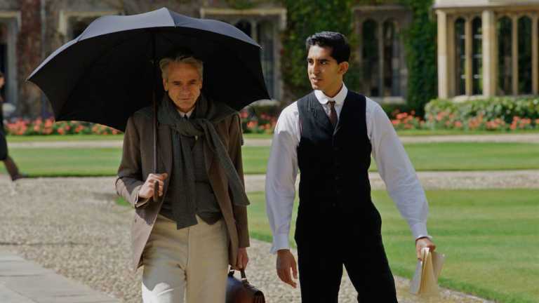L’uomo che vide l’infinito: due clip con Jeremy Irons