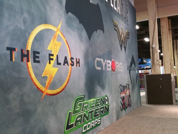 Justice League: la progettazione del costume di Flash Justice League: la progettazione del costume di Flash