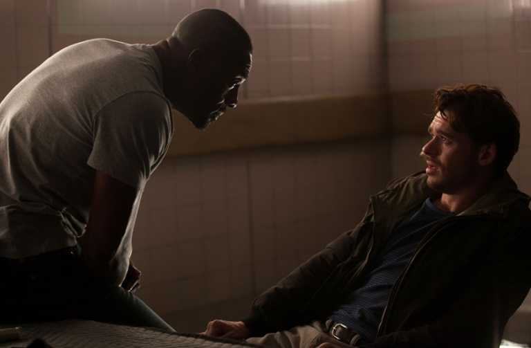 Bastille Day – Il colpo del secolo: recensione del film con Richard Madden