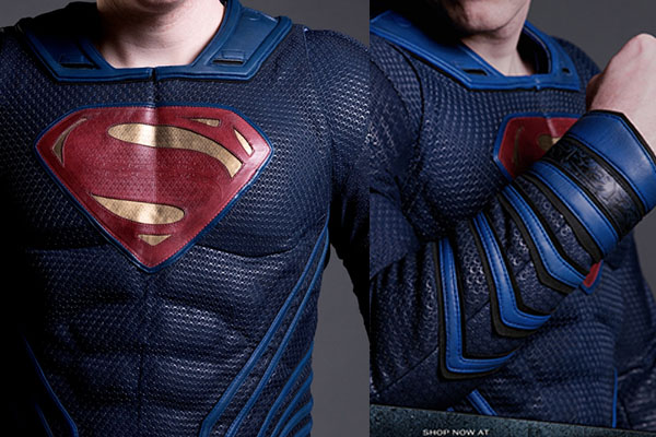 Batman v Superman: la tuta da motociclista ispirata a Superman Batman v Superman: la tuta da motociclista ispirata a Superman
