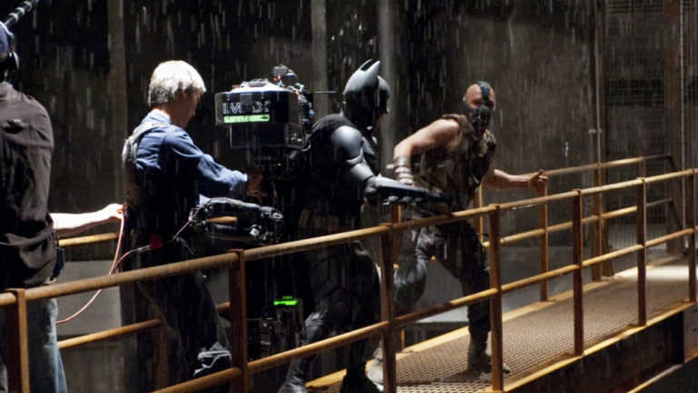 Batman vs Bane: 45 foto inedite dietro le quinte dell’epico scontro Batman vs Bane: 45 foto inedite dietro le quinte dell’epico scontro