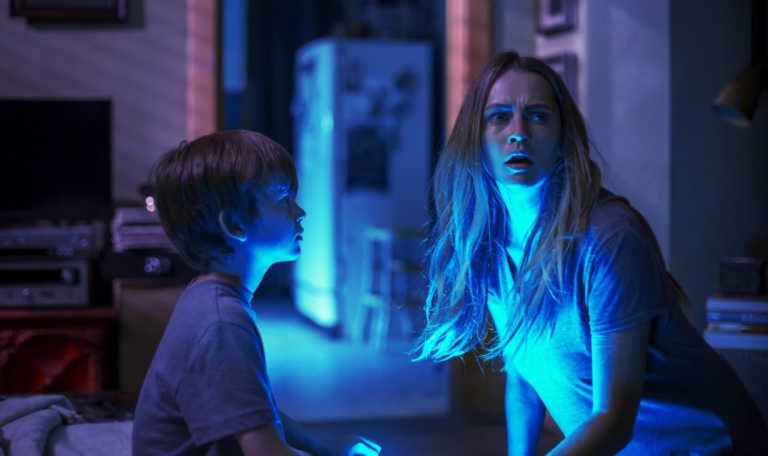 Lights Out Terrore nel buio: due spaventose clip