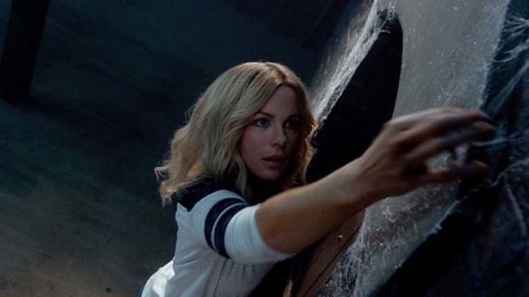 Kate Beckinsale nel primo trailer di The Disappointments Room