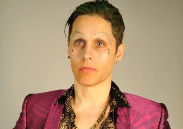 Joker: tatuaggi e costumi alternativi per Jared Leto – foto