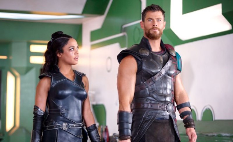 Thor Ragnarok men in black