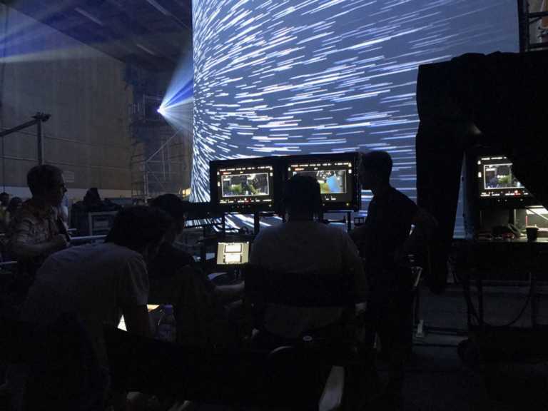 Han Solo: Ron Howard “blastato” sul set, dopo aver mostrato l’iperspazio Han Solo: Ron Howard “blastato” sul set, dopo aver mostrato l’iperspazio