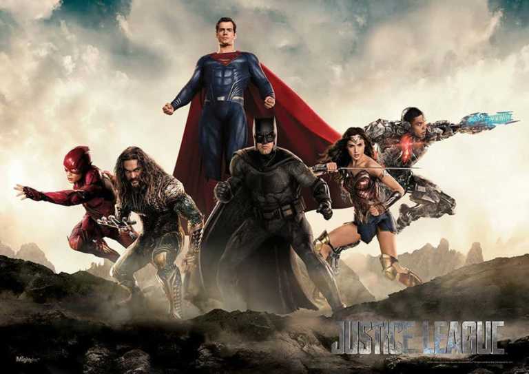 Justice League: Superman sovrasta il gruppo nel nuovo poster