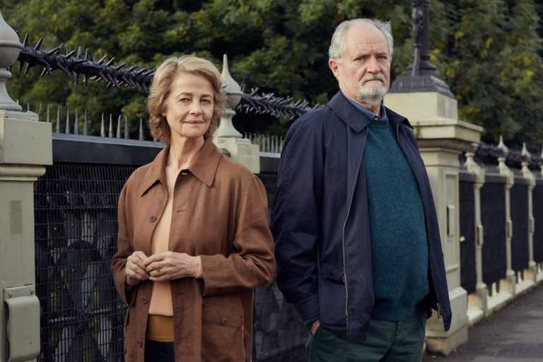 L’altra metà della storia: trailer del film con Charlotte Rampling