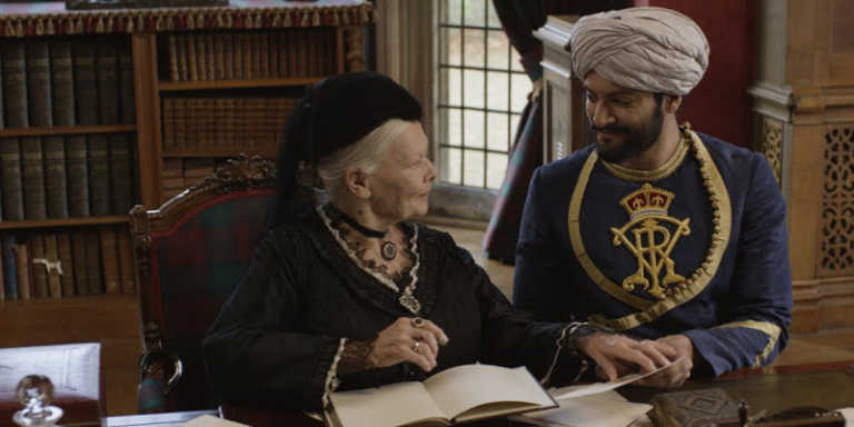 Vittoria e Abdul: una clip dal film con Judi Dench