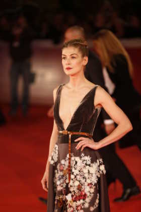 Rosamund Pike