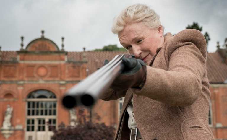 Mistero a Crooked House: il film tratto dal libro di Agatha Christie
