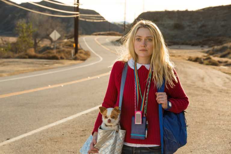Please Stand By, recensione del film con Dakota Fanning