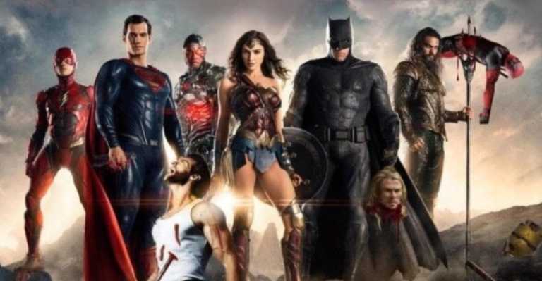 La Justice League uccide gli eroi Marvel nel poster cinese