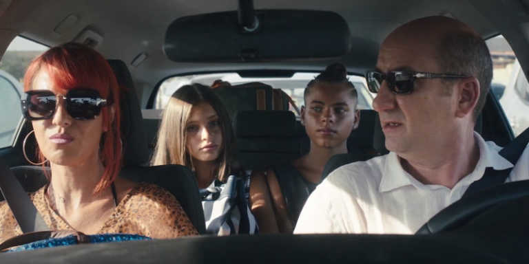 Come un gatto in tangenziale: il trailer ufficiale italiano