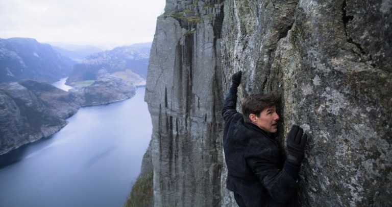 Mission Impossible: Fallout, Tom Cruise pronto a un salto nel vuoto – foto