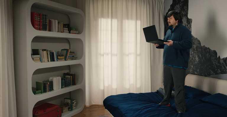 Sconnessi: recensione del film con Ricky Menphis