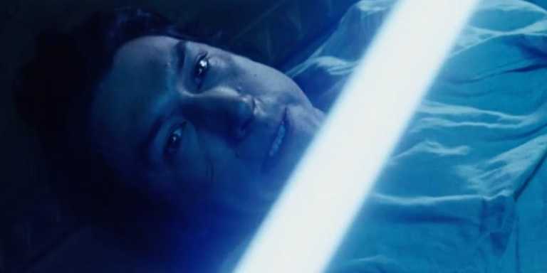 Star Wars: ecco cosa è successo alla spada laser blu di Kylo Ren
