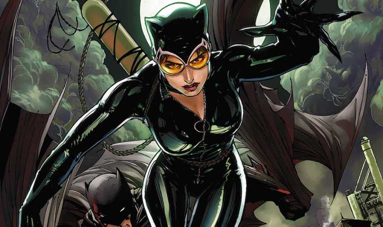 Zack Snyder anticipa l’esistenza di Catwoman nel suo universo DC
